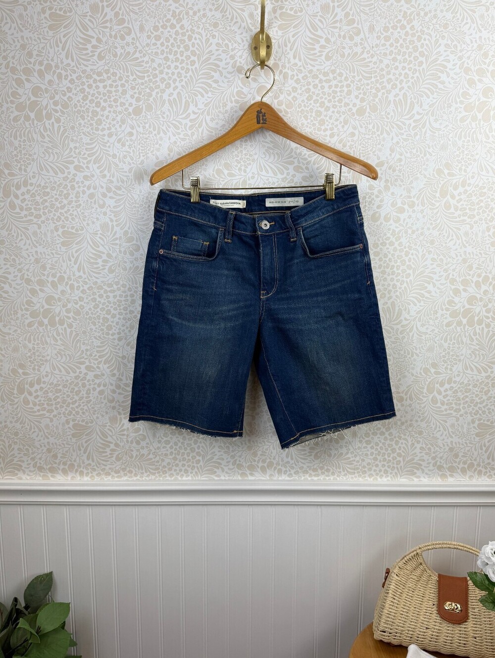 Pilcro by Anthropologie Mid-Rise Slim Dark Denim Raw Hem 9.5" Shorts - Size - 29